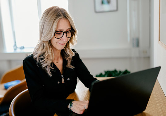 Alfa Sofia Kapsi – online parterapeut hos The Praxis